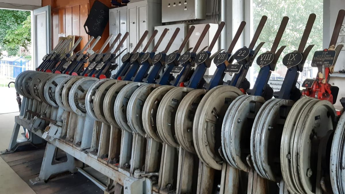 Hebelbank des Stellwerks Reinheim Rf