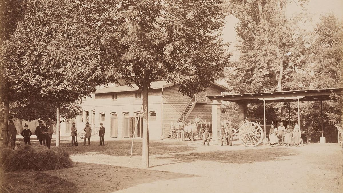 historisches Parkökonomiegebäude um 1890