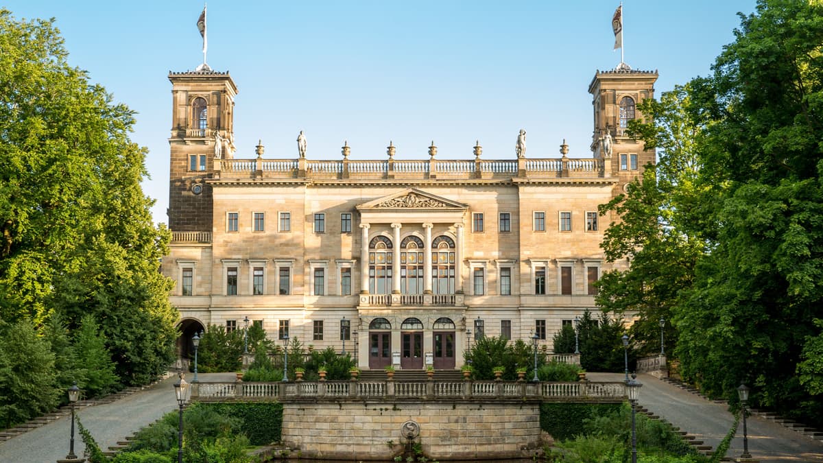 Schloss Albrechtsberg, Nordseite, Schlosshof