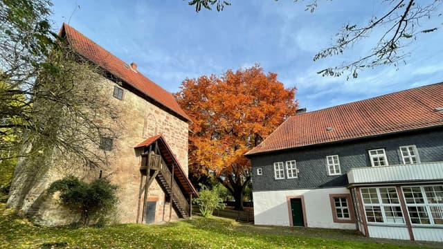Wohnturm der Wasserburg Radolfshausen