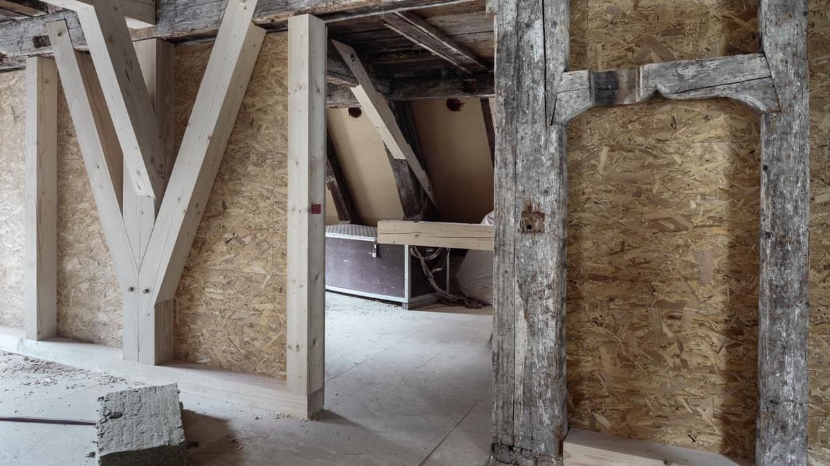 Innenausbau der ehemaligen Pension Sandner