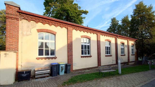 Turnhalle der ehemaligen Mädchenschule Kleinwelka