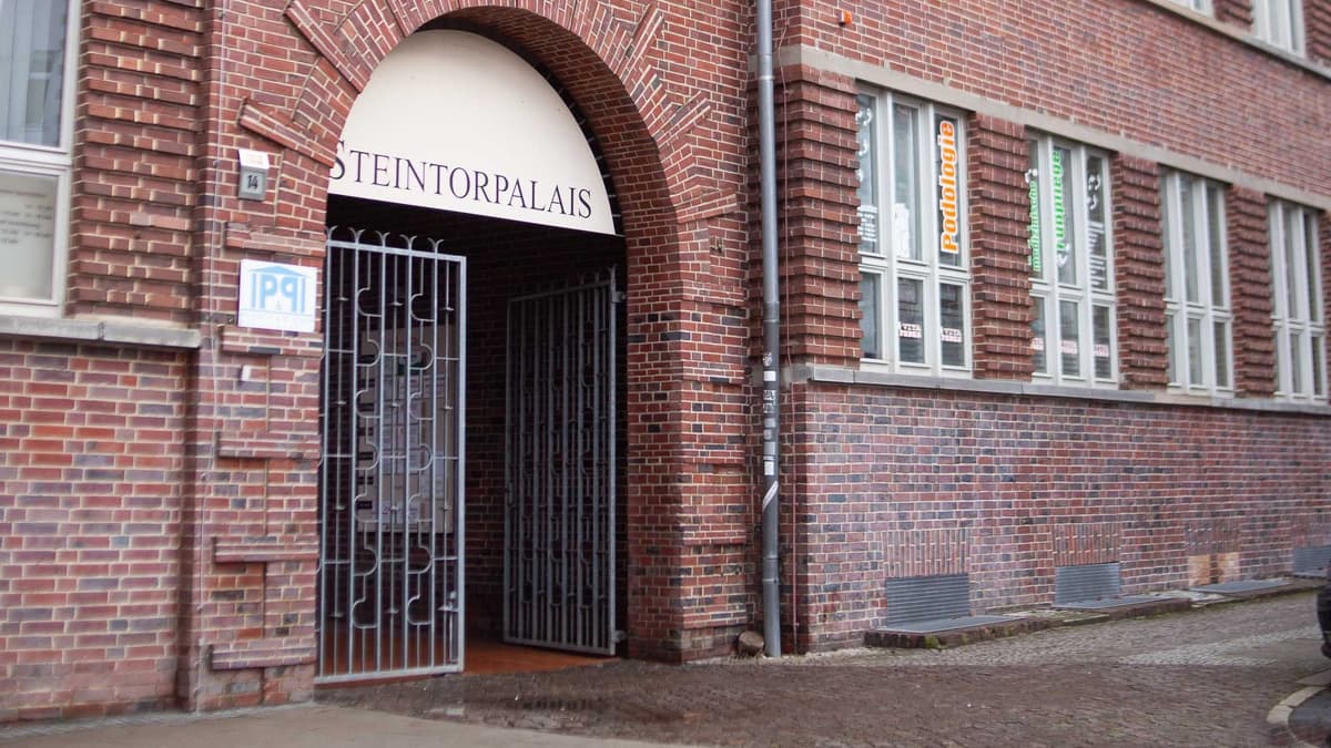 Ehem. Arbeitsamt, Südportal