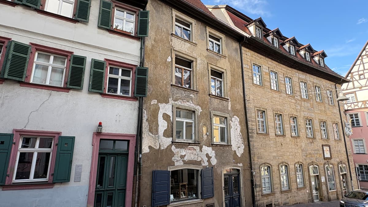 Straßenfassade