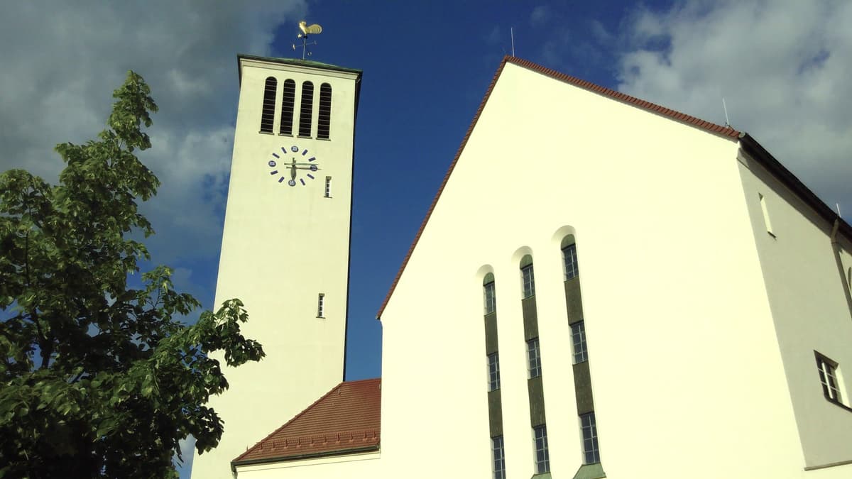 Andreaskirche mit Turm