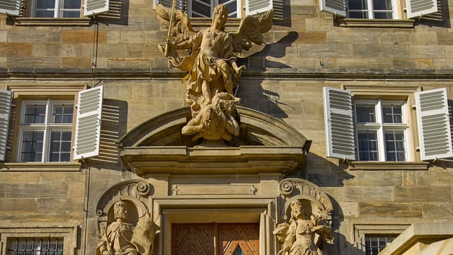 Kaiser-Heinrich-Portal - Kloster St. Michael