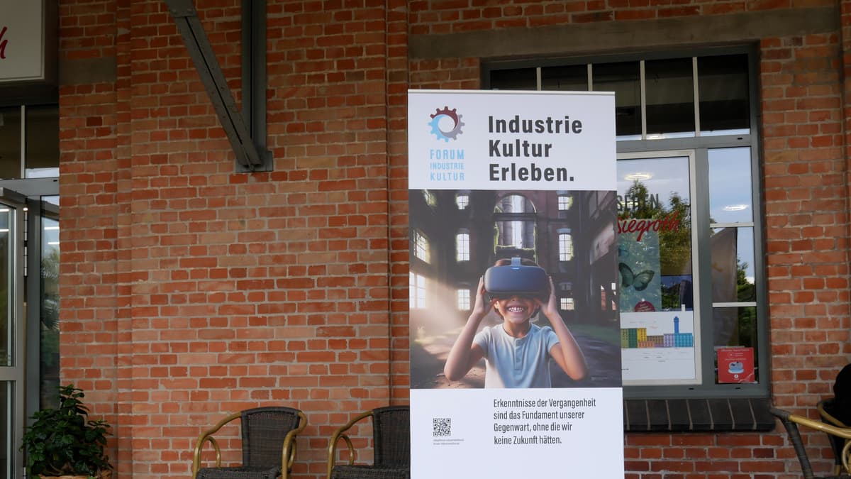 Rollup mit Roggenmühle im Hintergrund