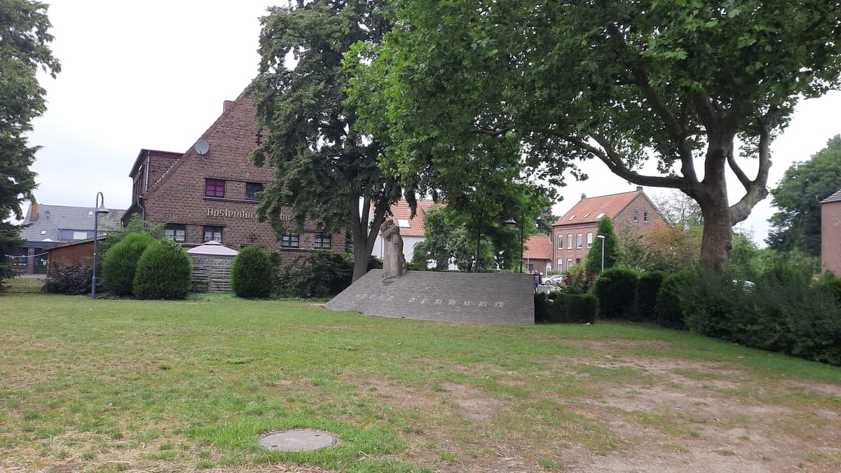 Denkmal im Park