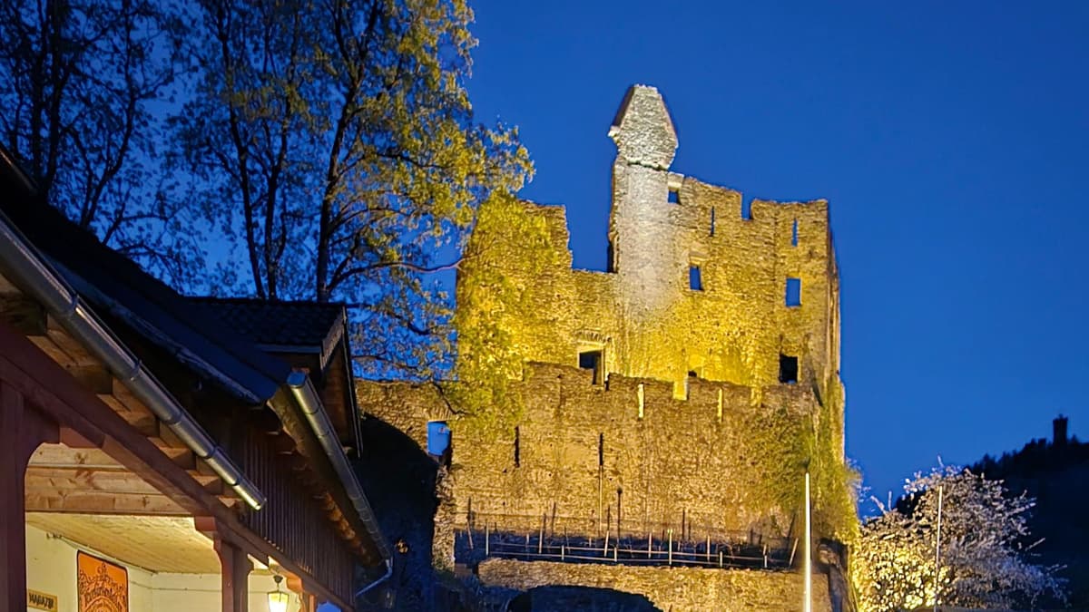 Ruine am Abend
