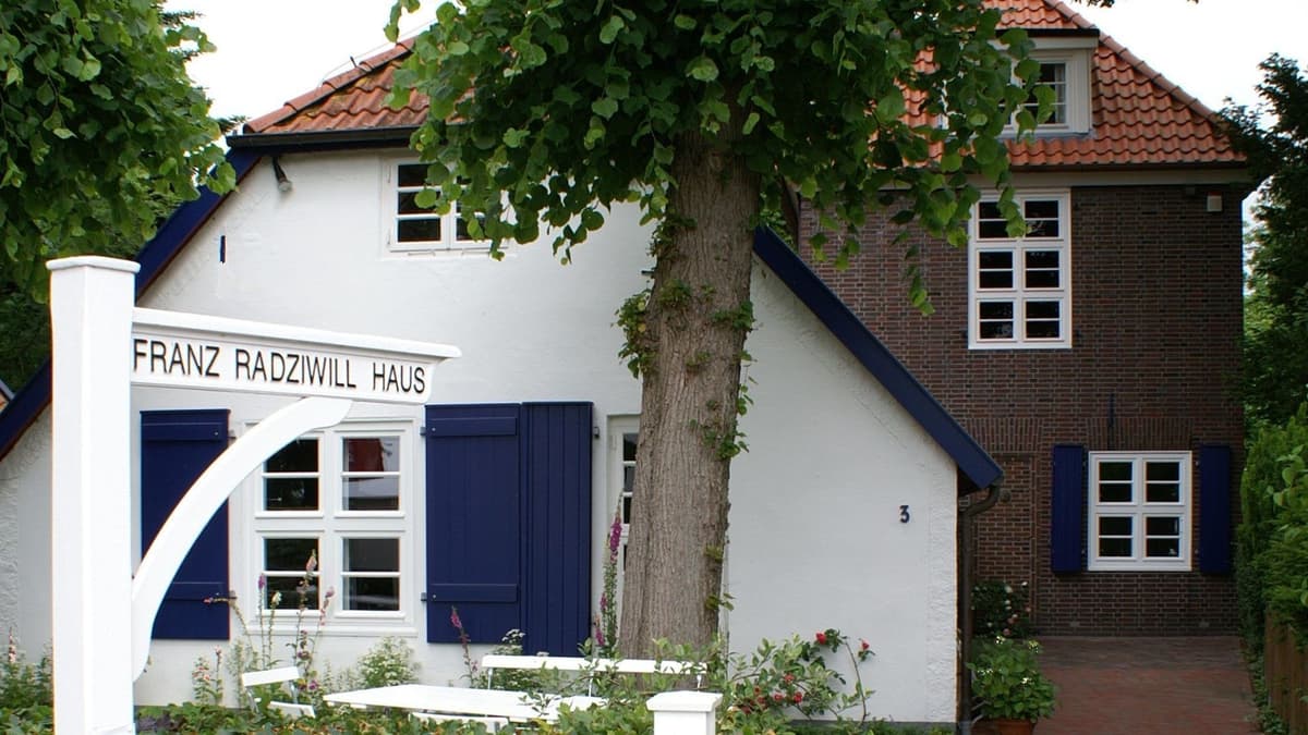 Straßenansicht des Franz Radziwill Hauses