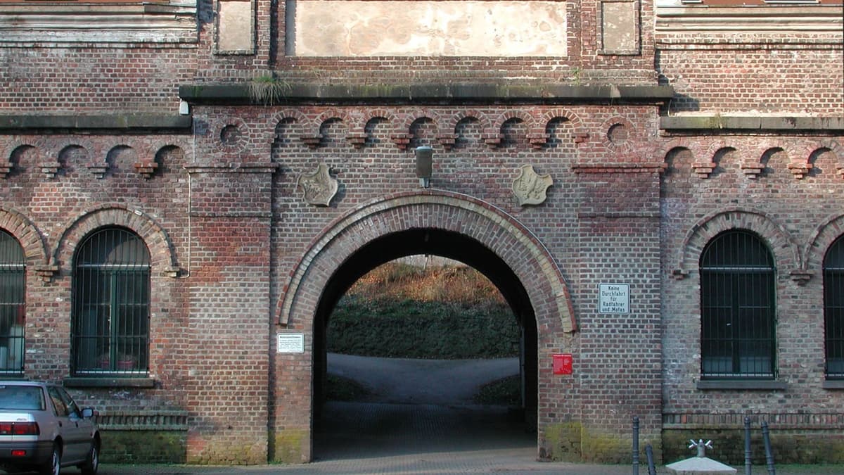 Fort VI