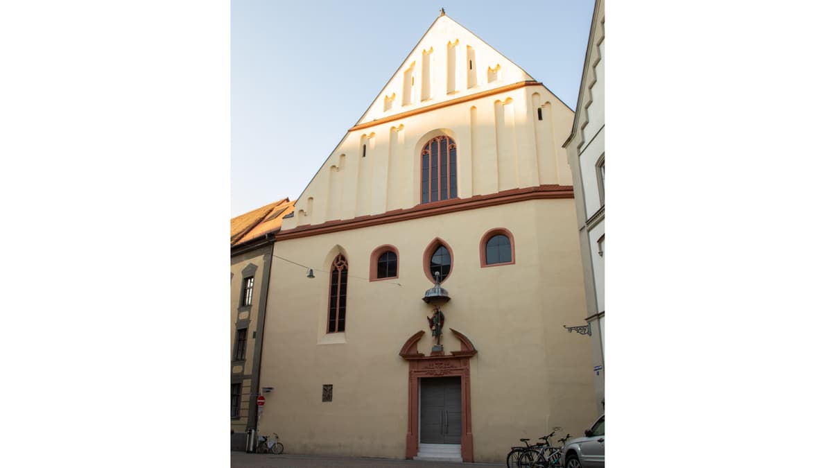 Aula der Universität, Fassade