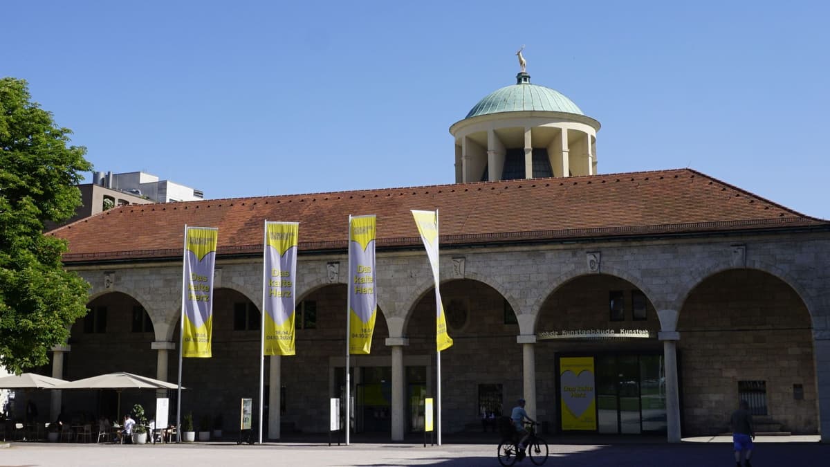 Kunstgebäude am Schlossplatz