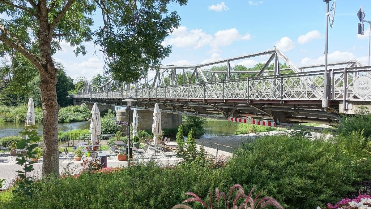 Brücke mit Terrasse
