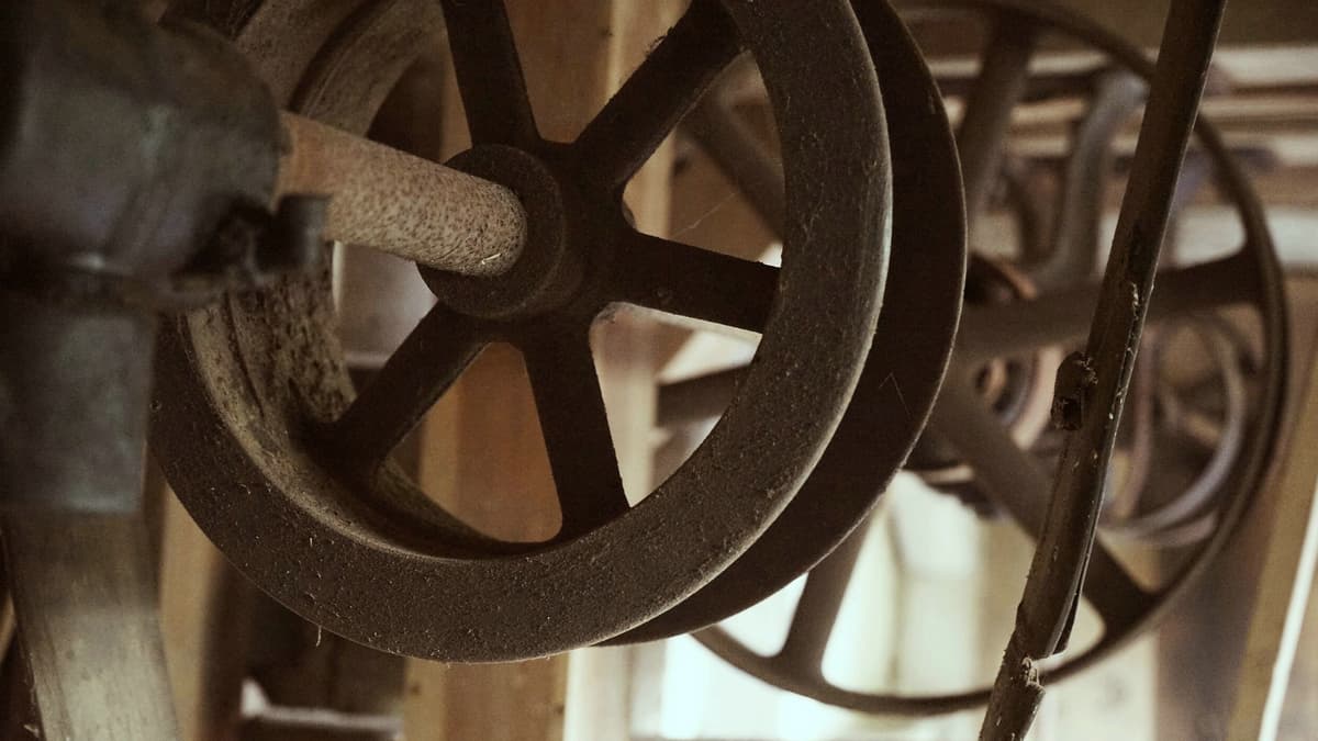 Innenansicht der Technik der alten Mühle
