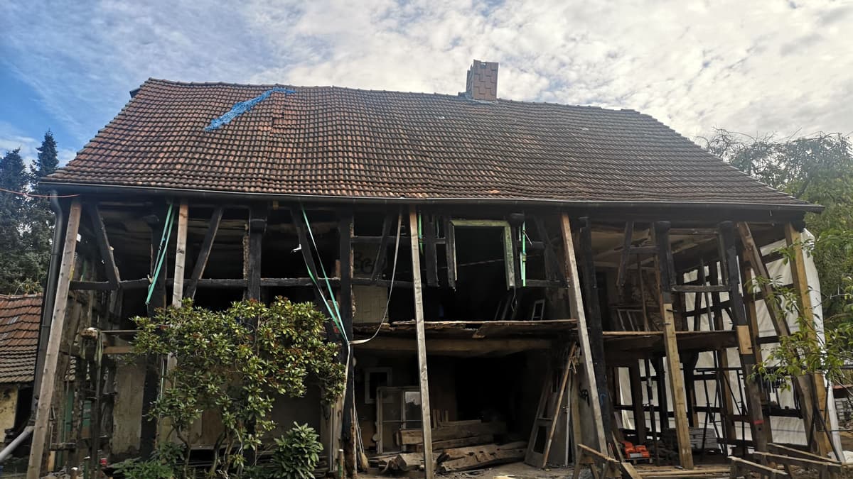 Blick auf den Kotten während der Renovierung im November 2022