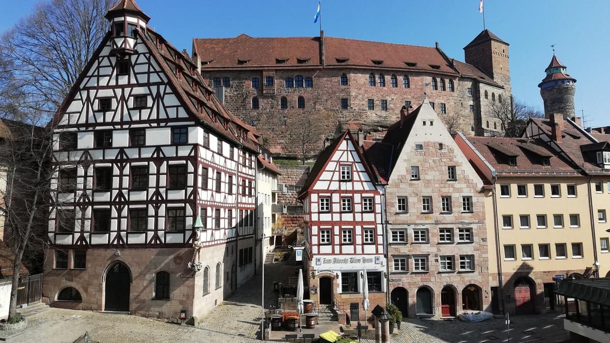 Pilatushaus und Burg