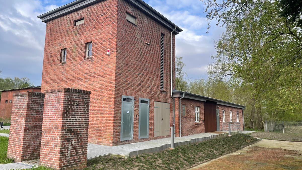 Erinnerungsort Lager XII Dalum – Lagerstraße und Eingang