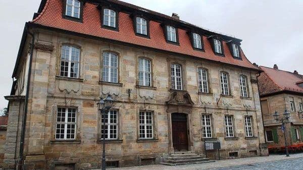 Seitenansicht von links