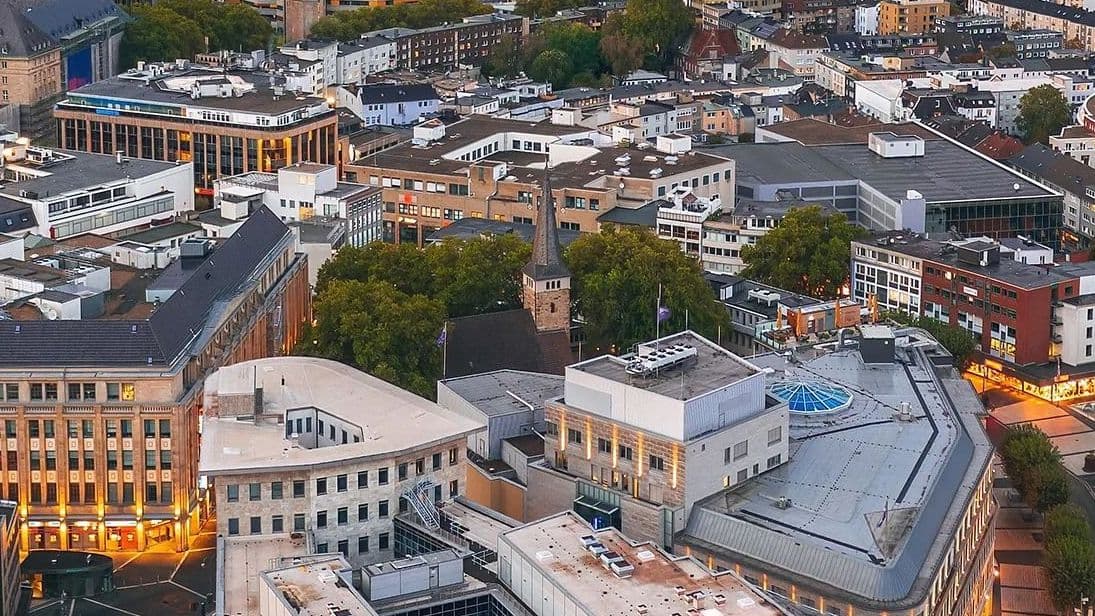 Pauluskirche mitten in der Stadt