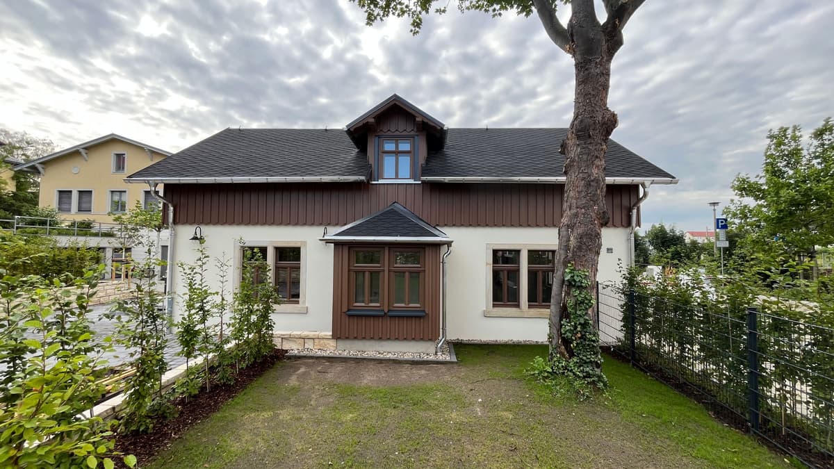 Bahnwohnhaus