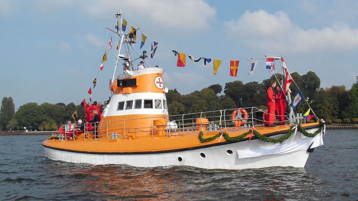 Seenotrettungs-Versuchskreuzer „Bremen“