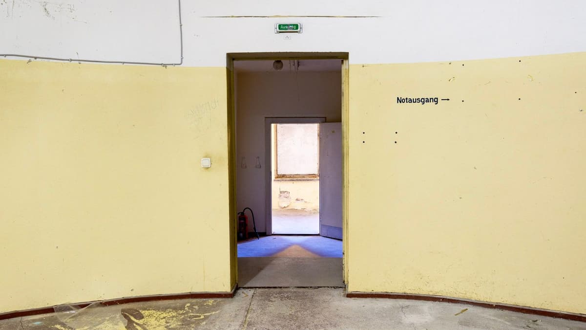 Hinter den Kulissen