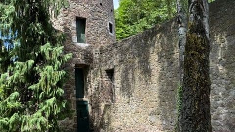 Halbrundturm