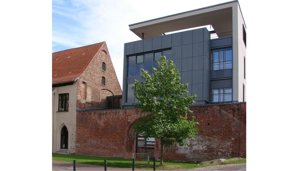 Hochschule für Musik und Theater (HMT)
