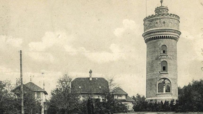 Aumühle, Hofriede und Turm