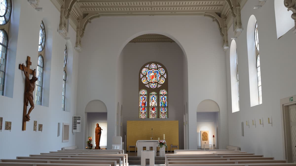 Nepomuk-Kirche von innen