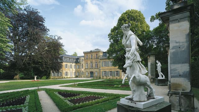 Schloss und Park Fantaisie