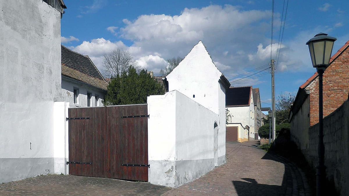 Straßenseite 1