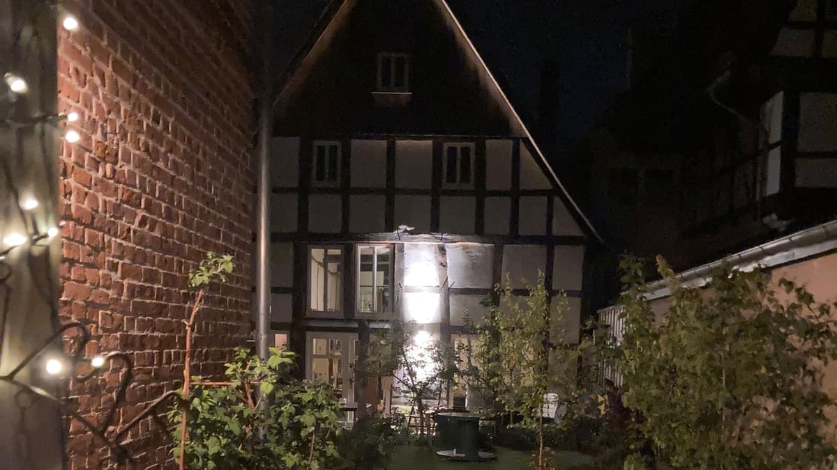 Blick auf das Vorderhaus