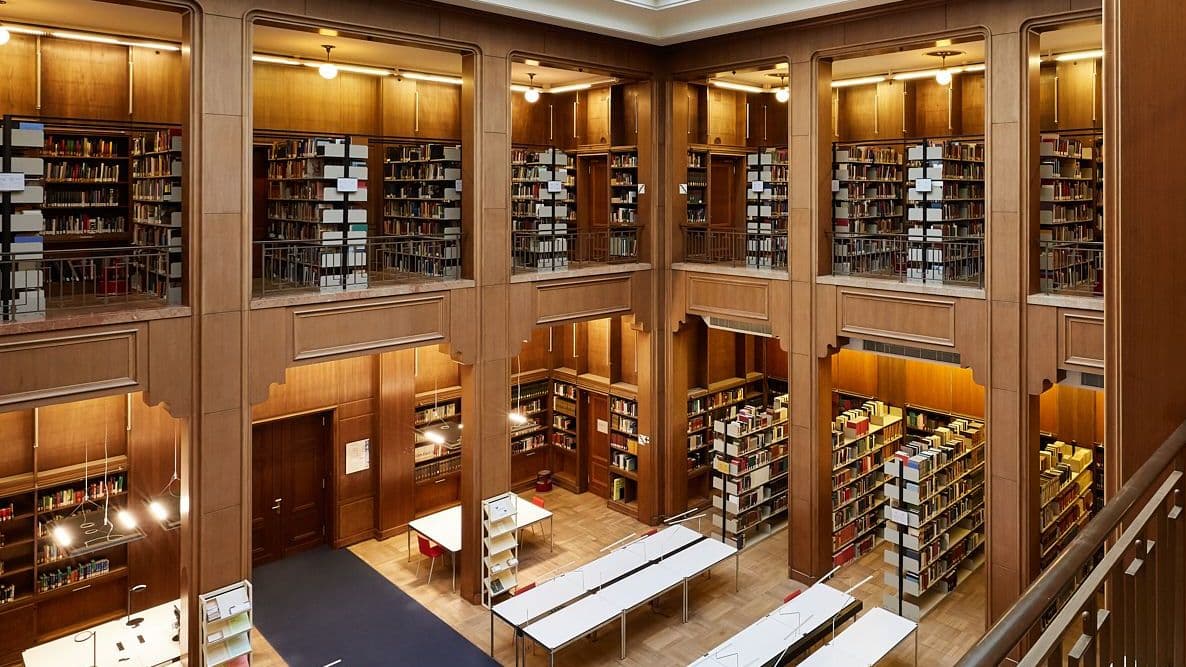 Lesesaal der Bibliothek
