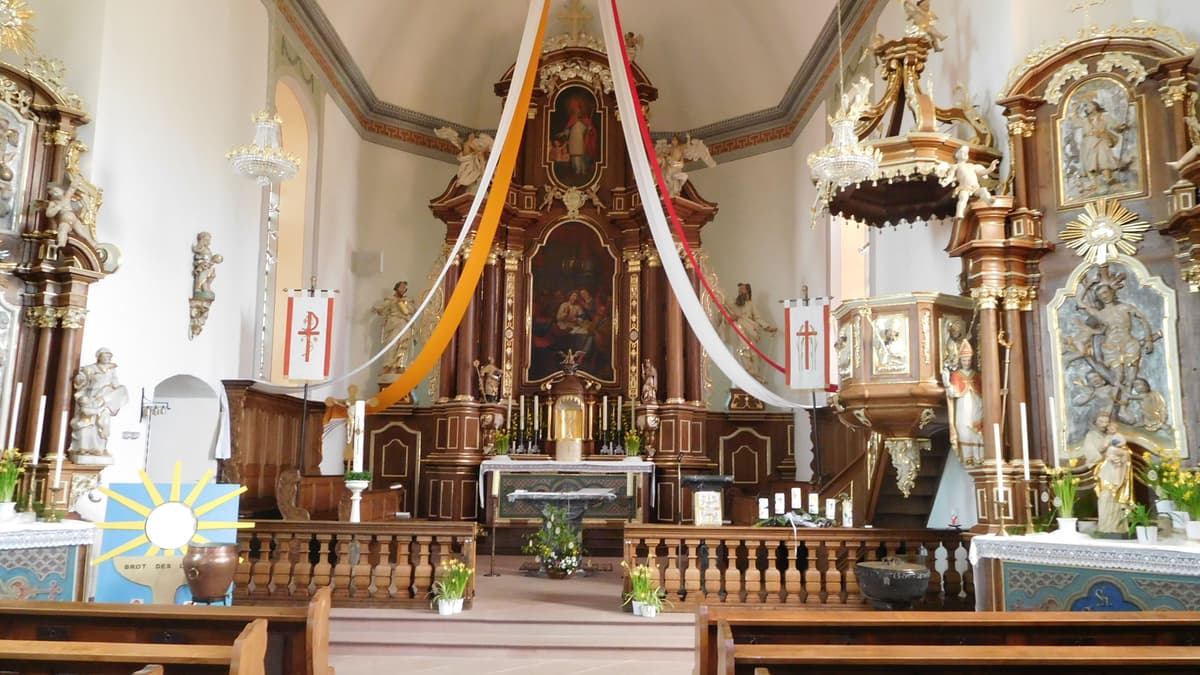 Hochaltar der St. Nikolaus-Kirche