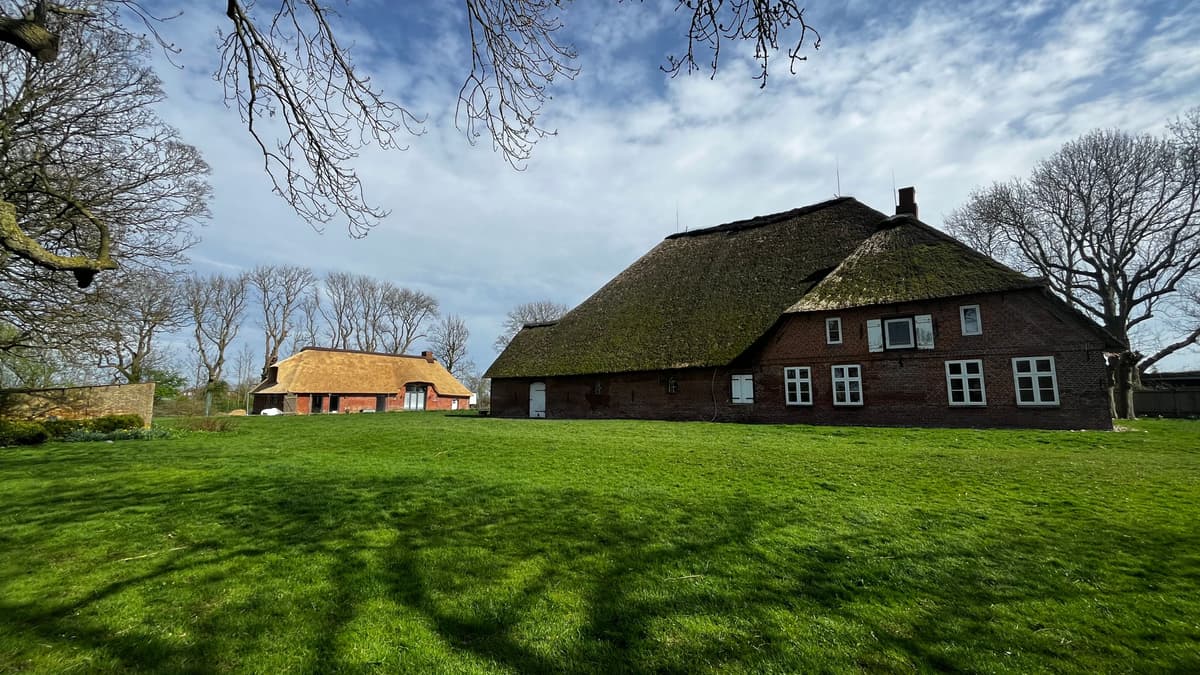 Haubarg Janssenhof (Westflanke mit Remise)