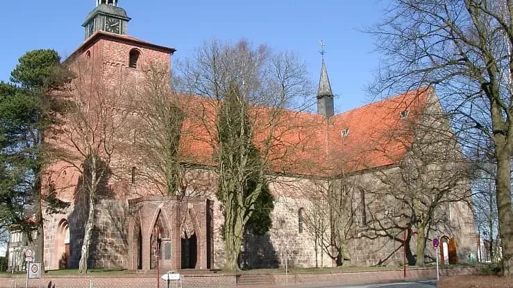 Schlosskirche von außen