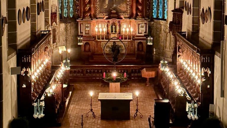 Abendgebet in der Karmeliterkirche