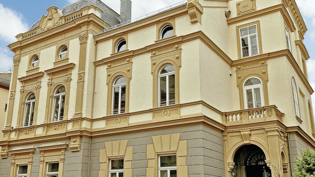 Gebäude Frontansicht