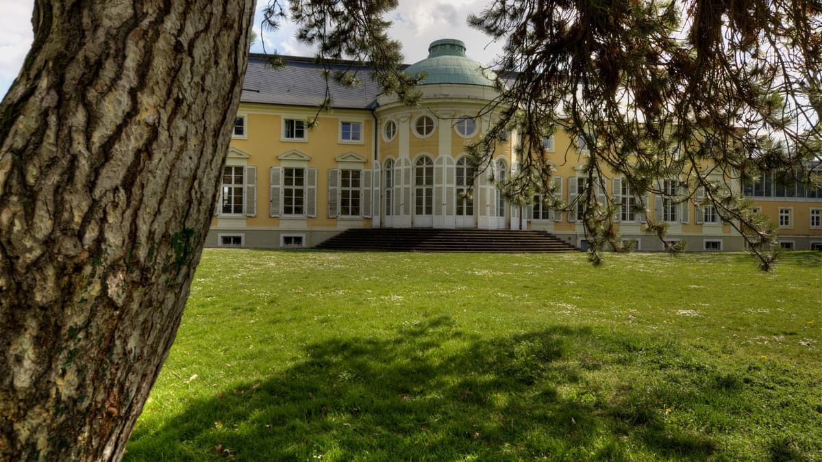 Gutspark Peseckendorf: Blick aufs Gutshaus
