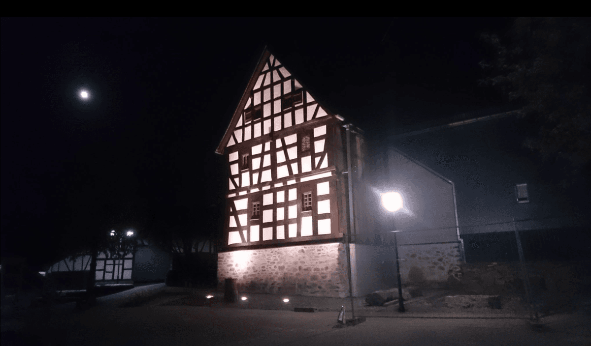 Museum bei Nacht
