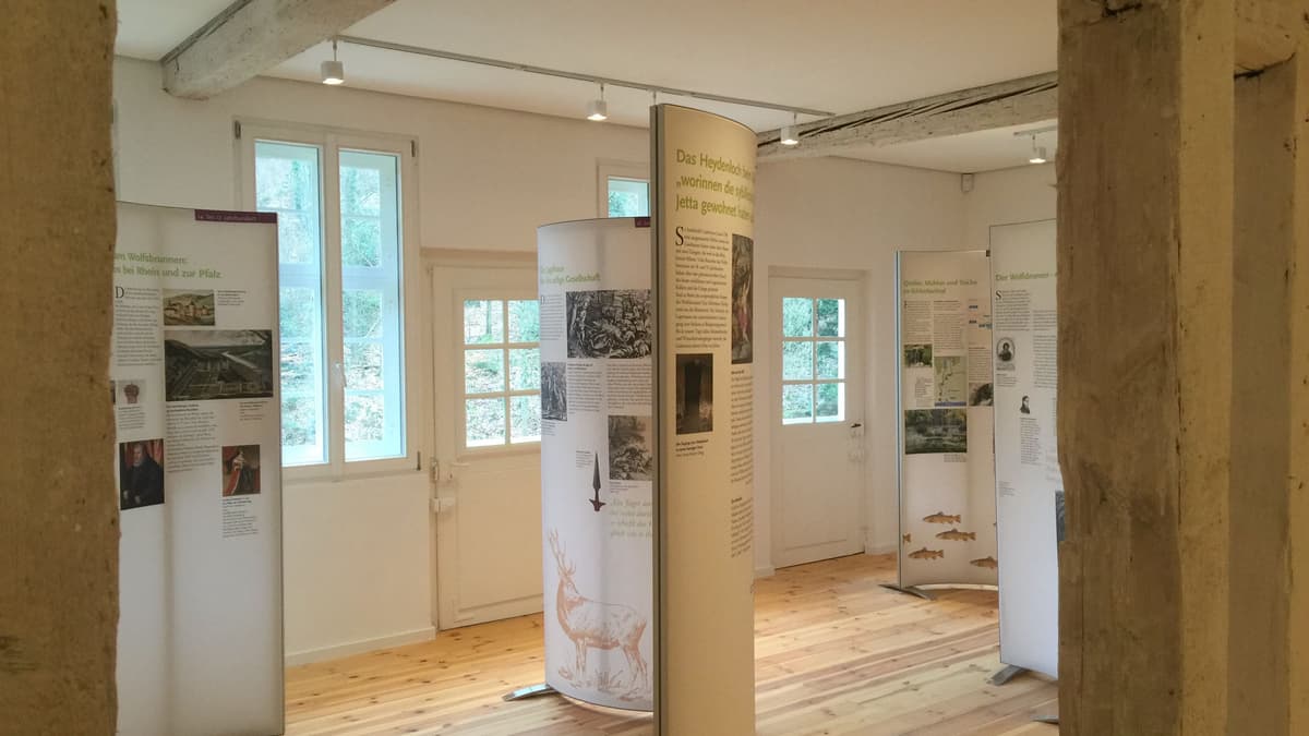 Das Museumszimmer „500 Jahre Geschichte auf 8 Stählen“