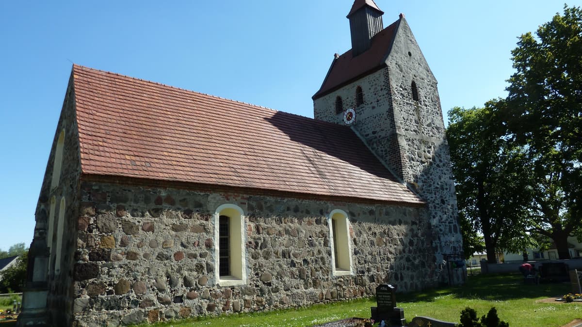 Dorfkirche Buchhain