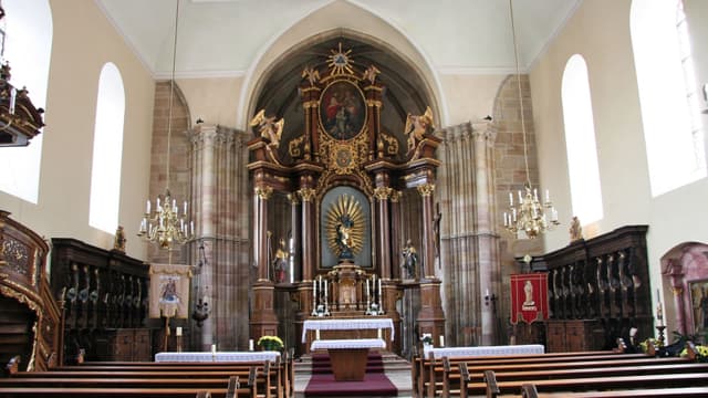 Kath. Stiftskirche St. Mariä Himmelfahrt (ehem. Klosterkirche)