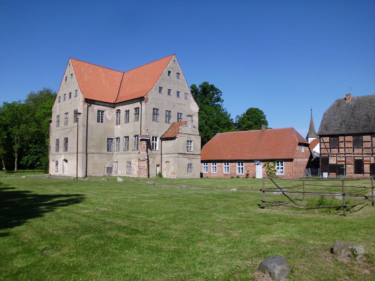 Die Schloss- und Gutshofanlage Ludwigsburg im Jahre 2012