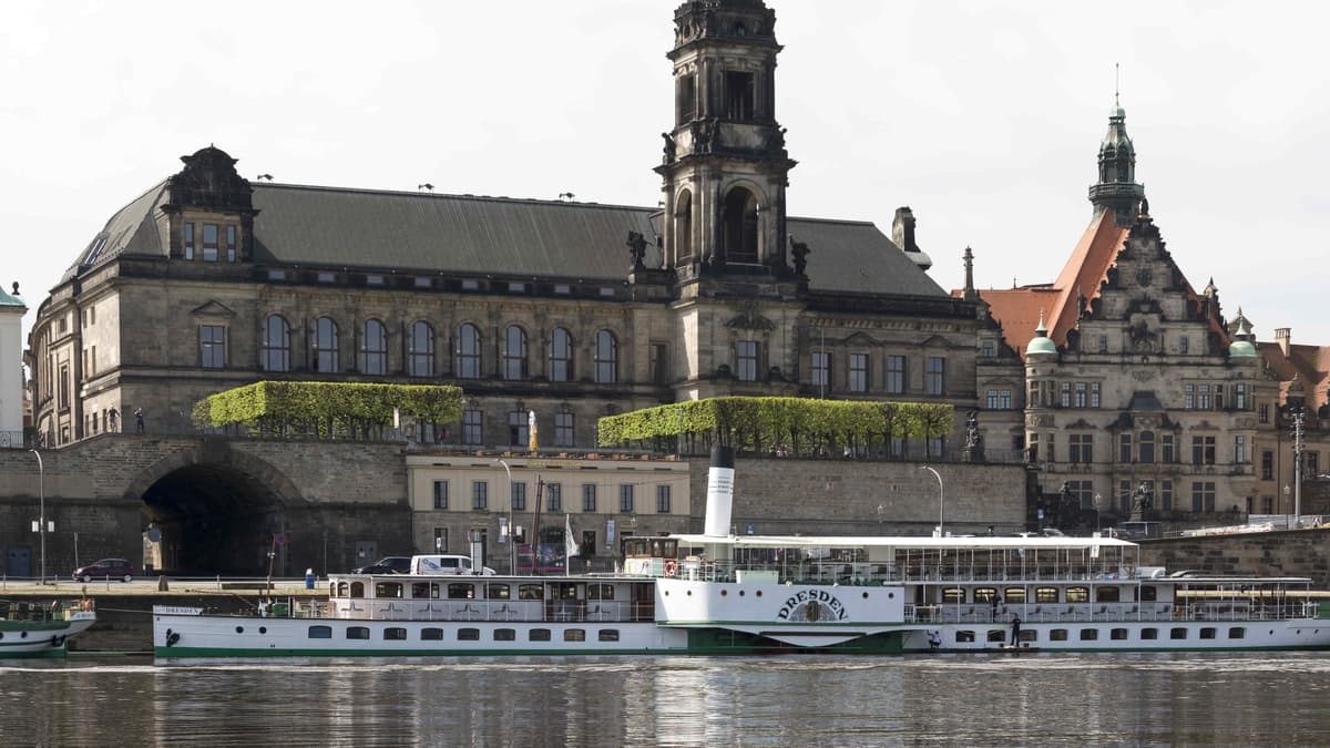 Ständehaus Dresden, Ansicht vom Elbufer