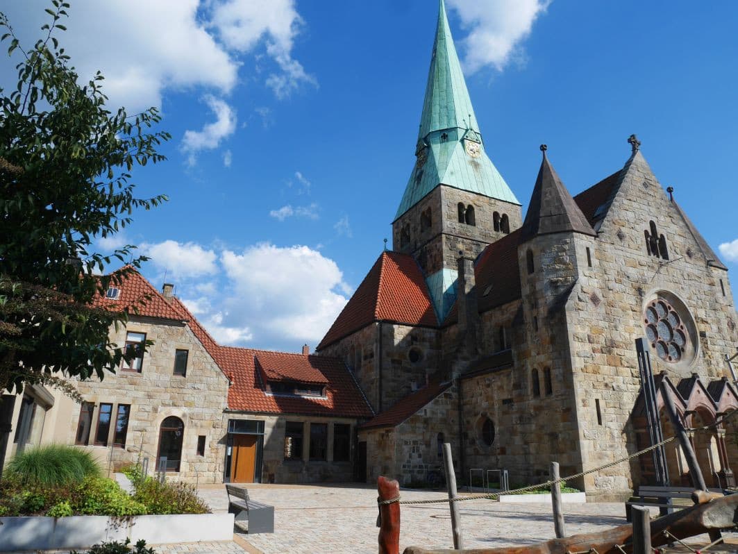 Kirche und Pfarrhaus