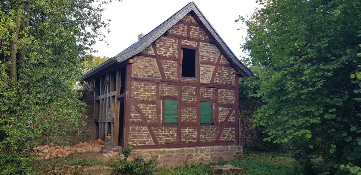Backhaus während der Restaurierung