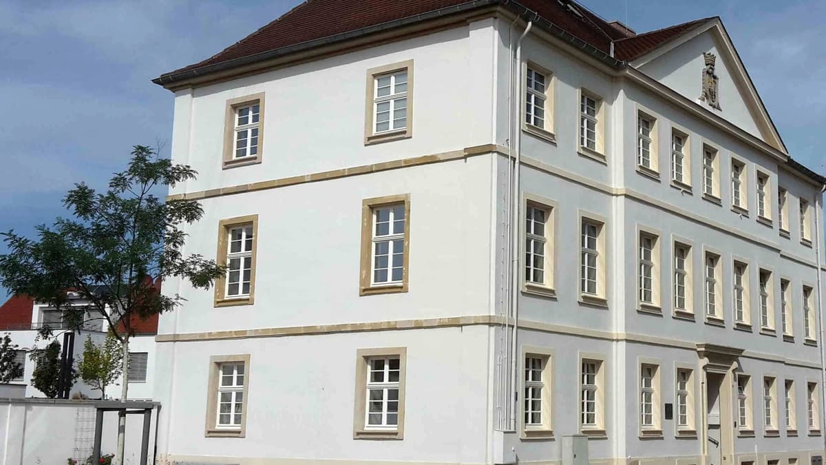 Seitenfrontansicht